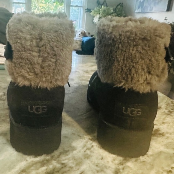 UGG CALF BOOTS BRAND NEW NEVER WORN US SIZE 9.5 - Picture 11 of 13